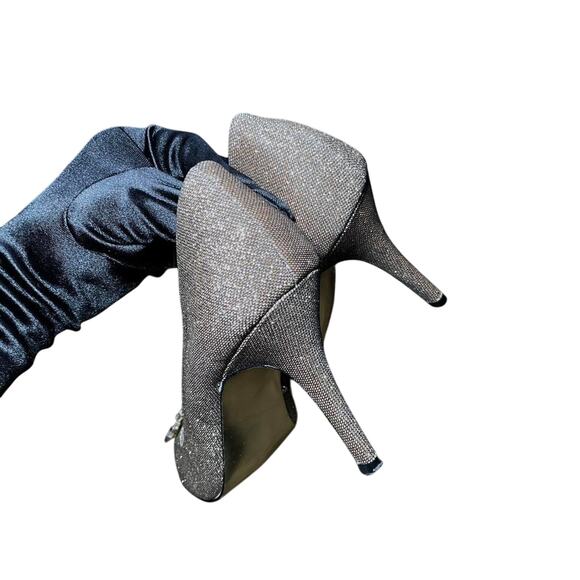 Betsey Johnson Chic Rhinestone Sparkle Evening Pump Women's Size 8 - Picture 5 of 5